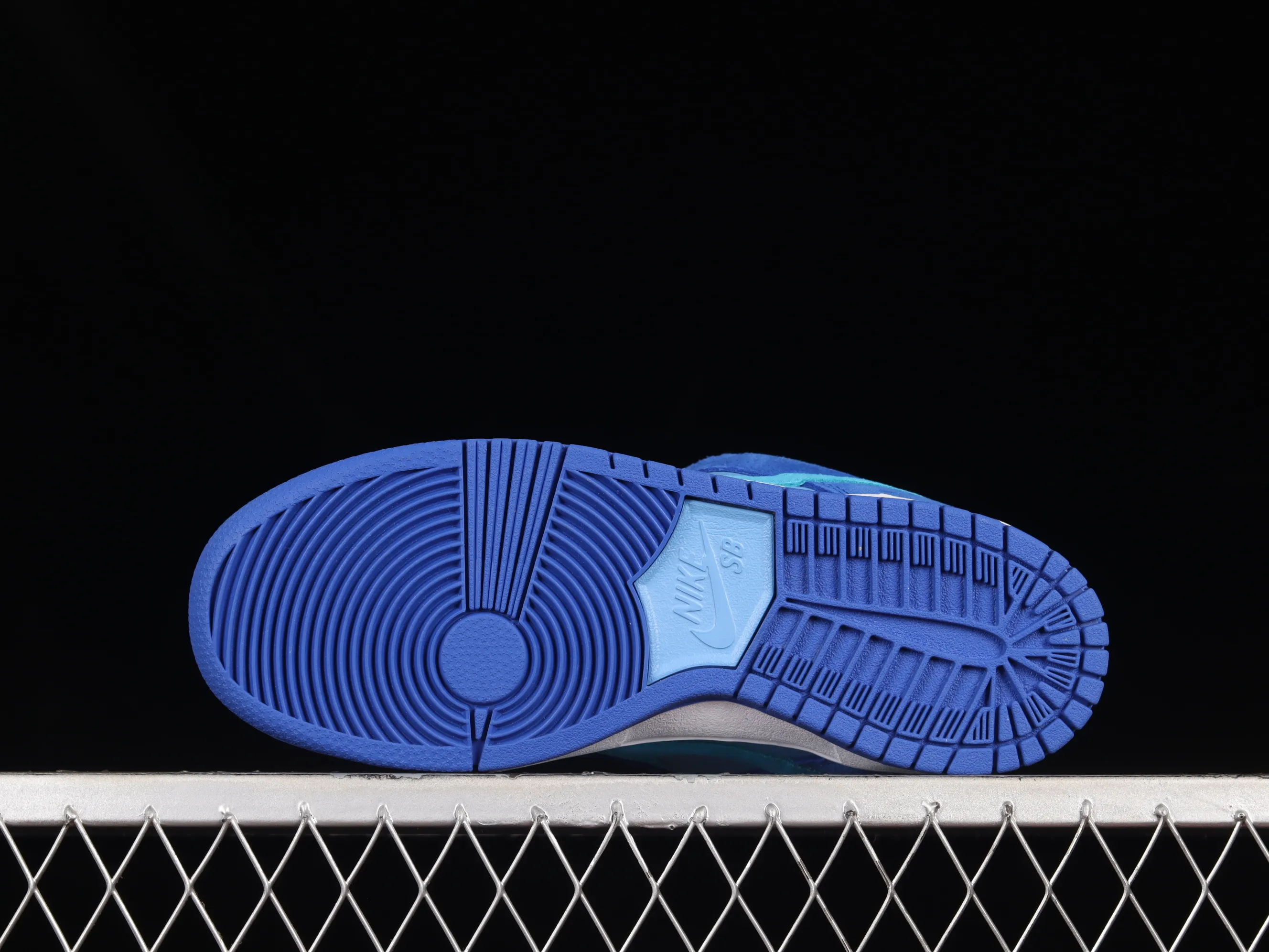 All categories Nk SB Dunk series Nk SB Dunk Low low-top sneakers F version Nk SB Dunk Low Blue Raspberry blue raspberry SB low-top sports and leisure sneakers DM0807-400
